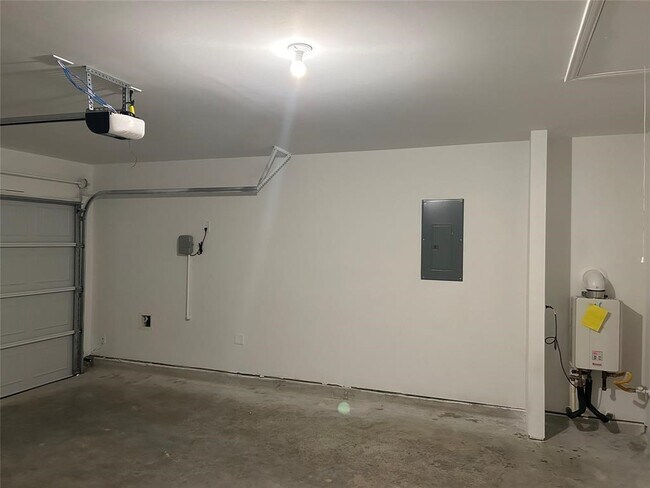 Building Photo - 5210 Bay Mdws Ln