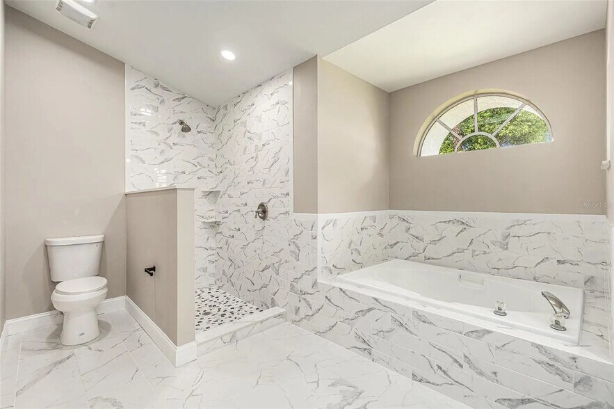 Building Photo - 5092 Abagail Dr