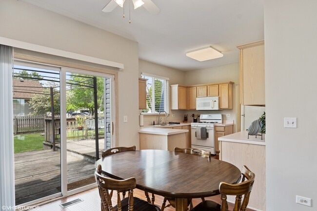Building Photo - 1085 Red Clover Dr