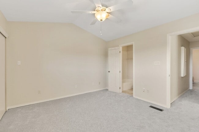 Building Photo - 8400 Hickory St