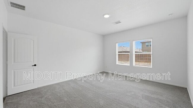 Building Photo - 255 Granary Dr