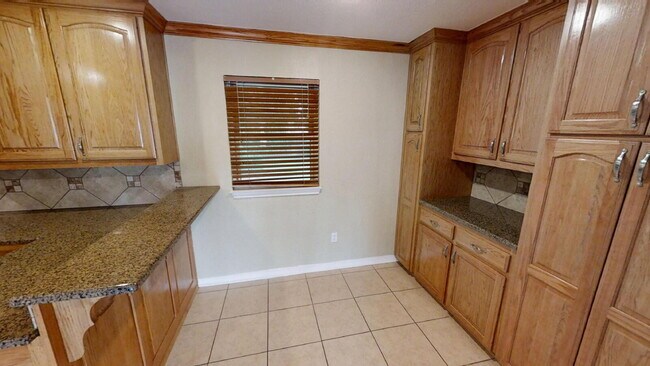 Building Photo - Welcome home to this adorable 3-bedroom, 2-bathroom house designed with comfort and style in mind!