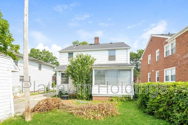 Building Photo - 13790 Cedar Rd