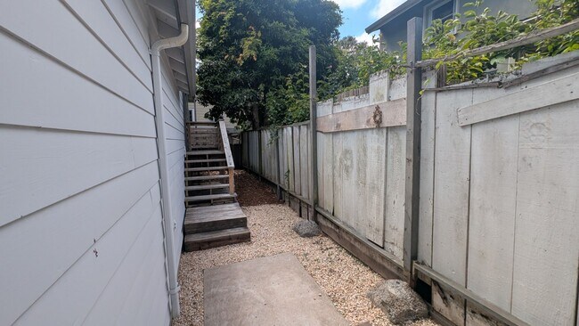 Building Photo - Updated 3-bedroom, 2-bath home in PG!