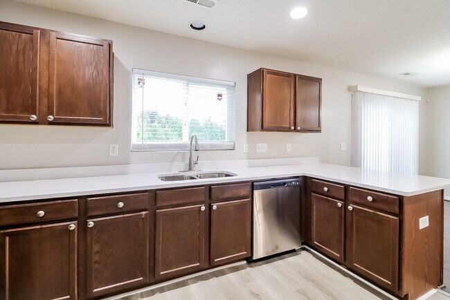 Building Photo - 3775 Marshlane Way