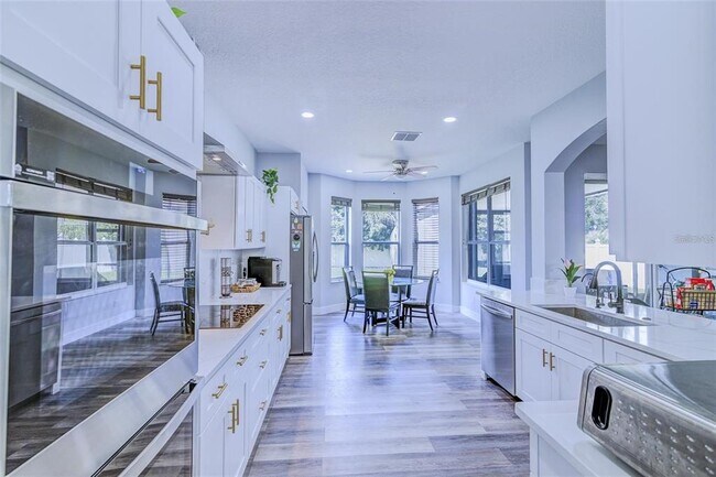 Building Photo - 12715 Moss Park Ridge Dr