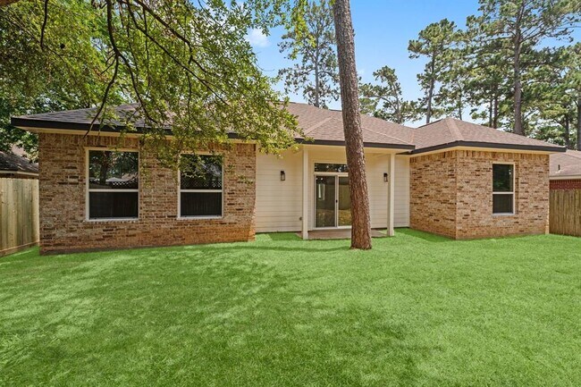 Building Photo - 327 Paradise Ln