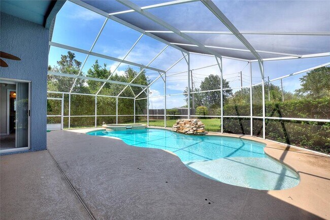 Building Photo - 2301 Paulette Dr