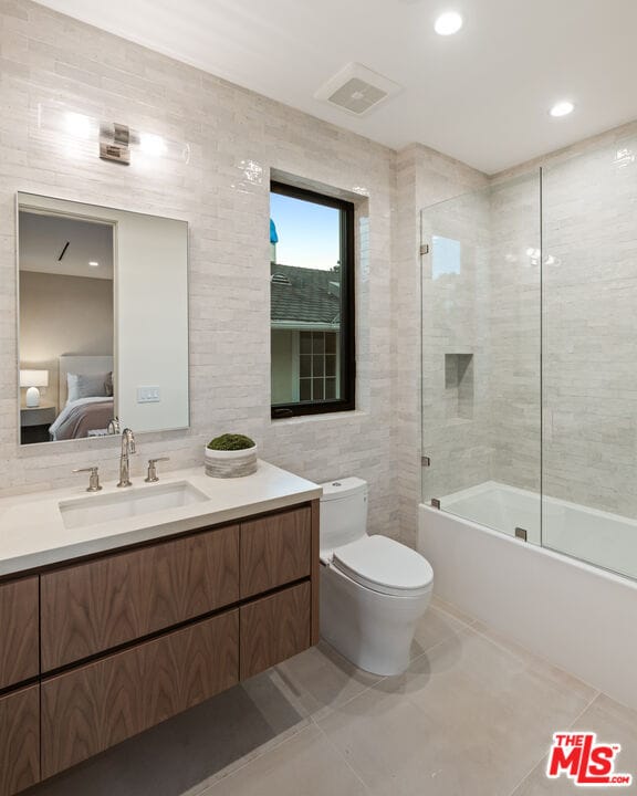 Building Photo - 565 Toyopa Dr