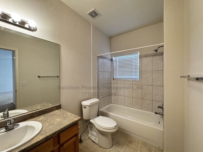 Building Photo - 639 Bosque Vista Point