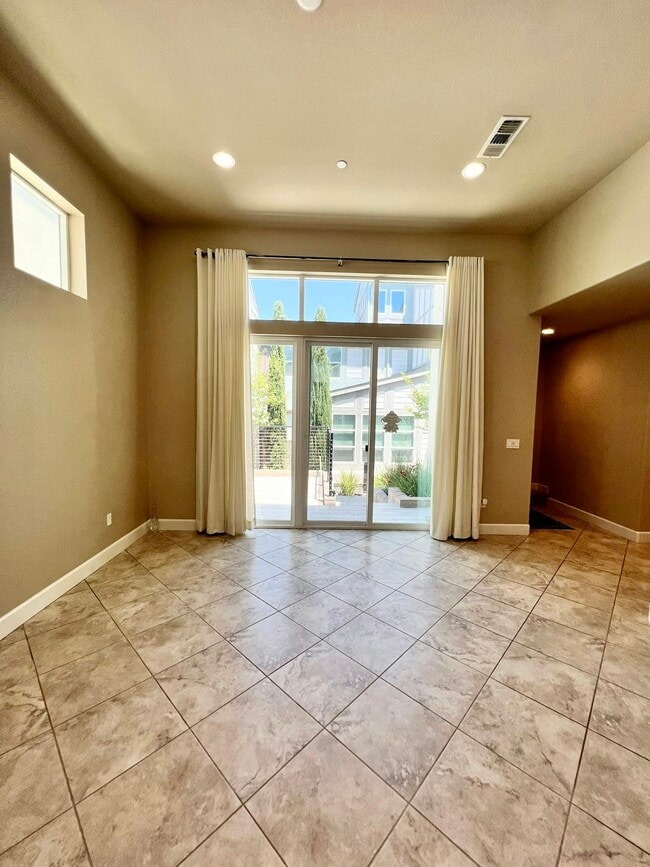 Building Photo - 4279 Trolan Ln
