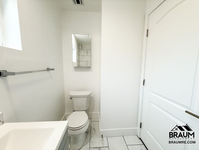 Building Photo - 1622-1624 S. CARMELINA