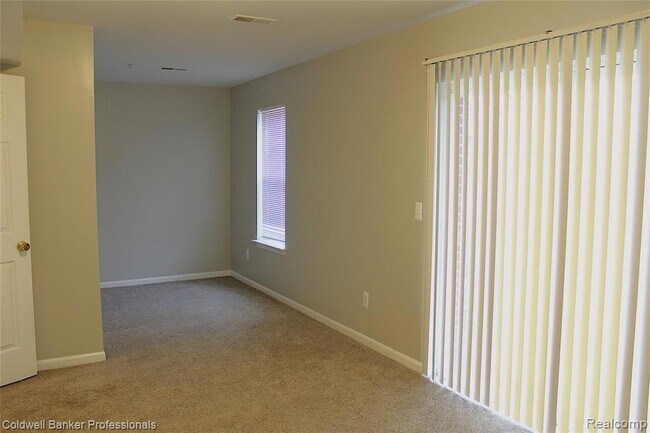 Building Photo - 387 Cherry Orchard Rd