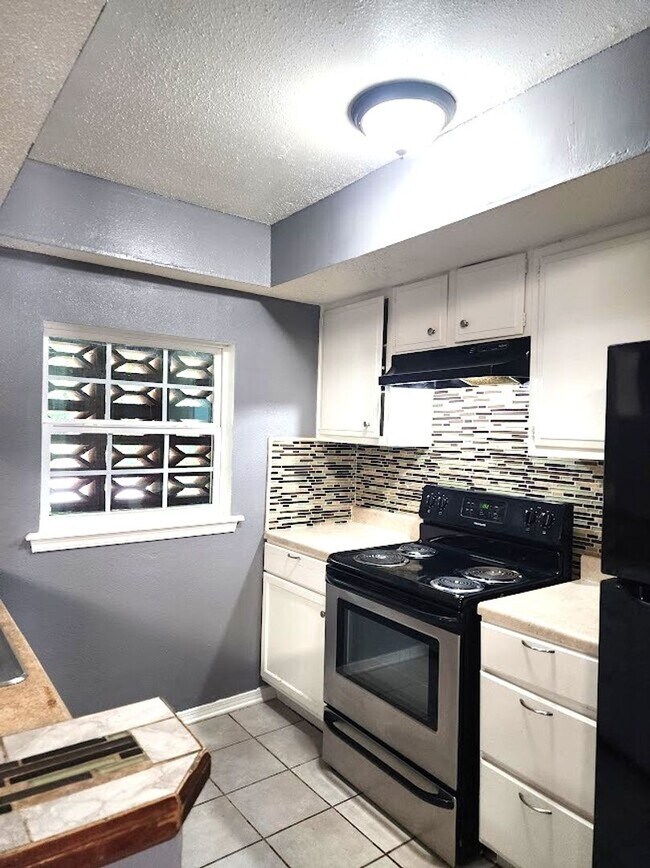 Building Photo - 3 Bed 2.5 Bath Apt NW OKC