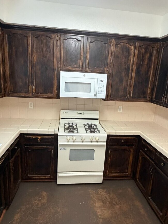 Building Photo - 1339 Vine St