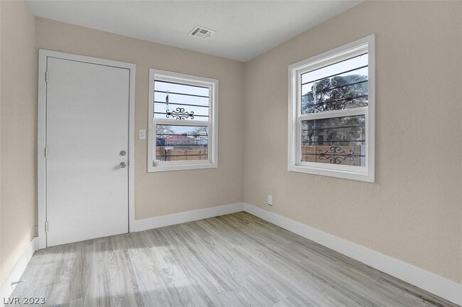 Building Photo - 1815 Stanford St