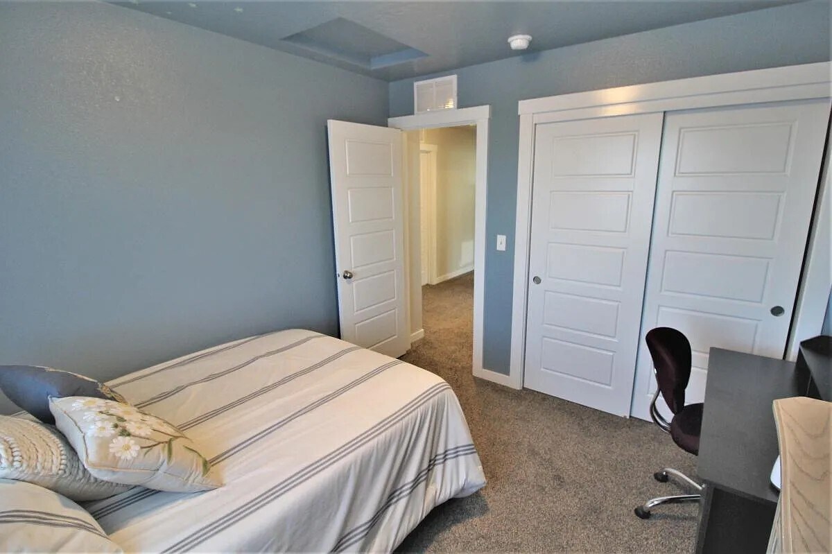 Building Photo - 119 S Baraya Way