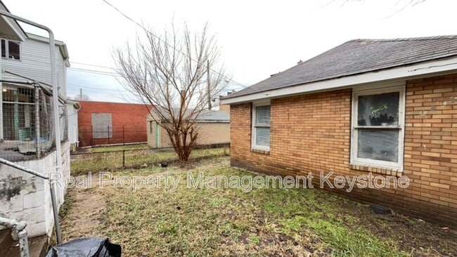 Building Photo - 709 Woodward Ave