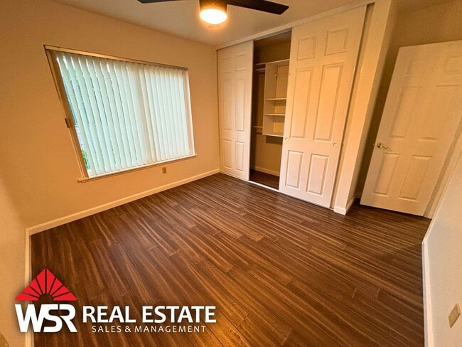 Building Photo - Spacious 5 Bedroom Home Near Victoria Ave with Easy Freeway Access