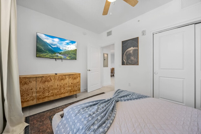 Building Photo - 701 Pilot Ln