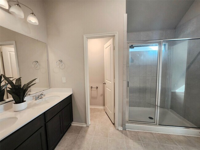 Building Photo - 20327 Rainflower Bay Ln