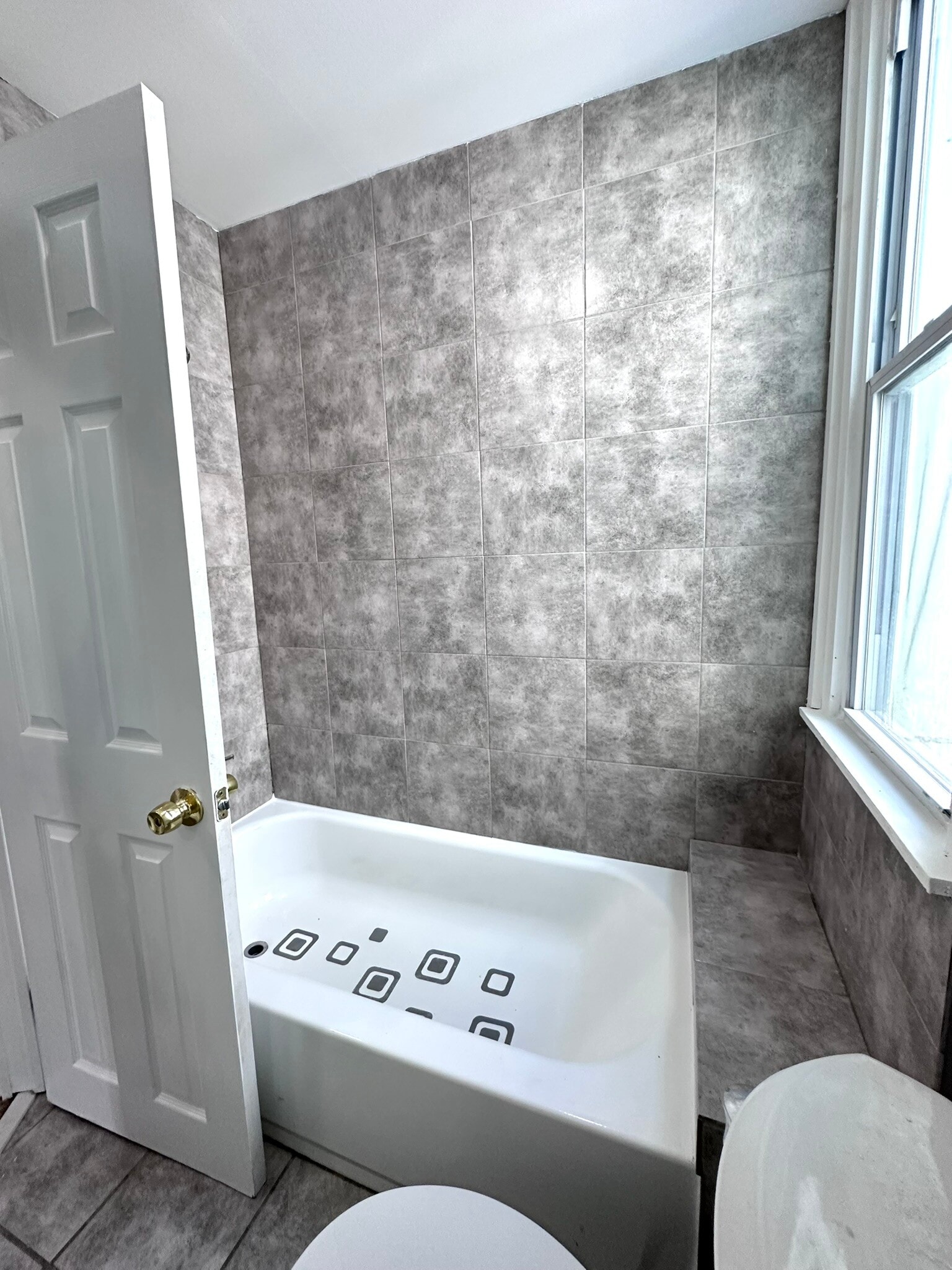 Building Photo - 1832 Dudley St