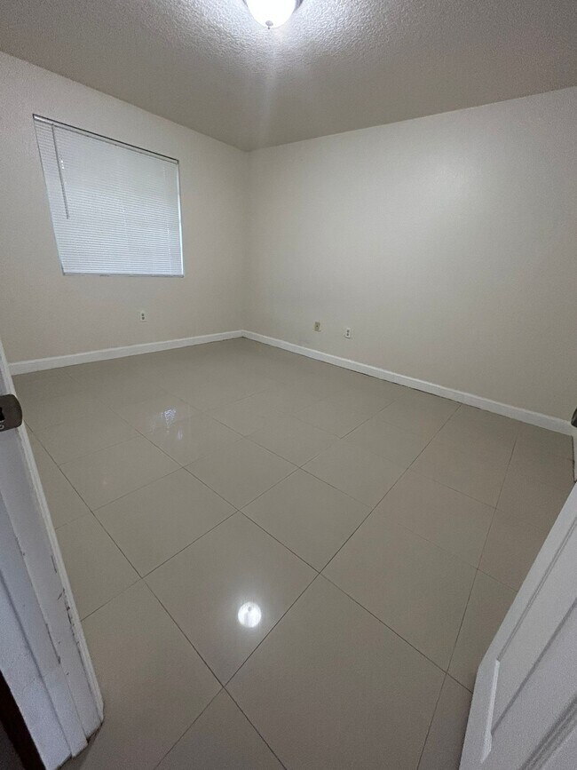 Building Photo - 1257 NW 55th Terrace