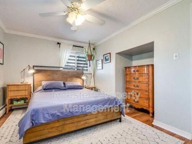 Building Photo - 1243 Vine St