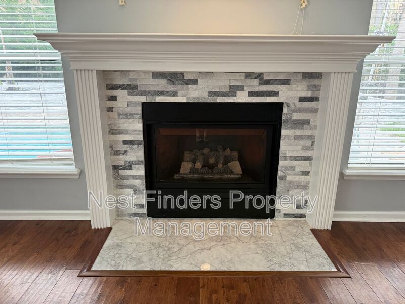 Building Photo - 1319 N Kyle Way