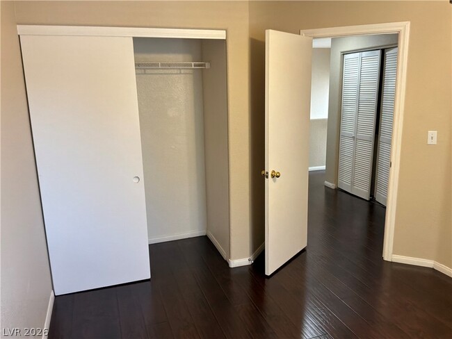Building Photo - 10021 Calabasas Ave