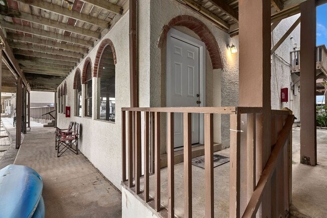 Building Photo - 1313 Harbor Island Dr