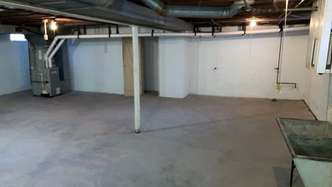 Building Photo - 1076 Sherwood Dr