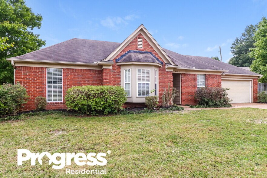 Building Photo - 9309 Garden Woods Cove