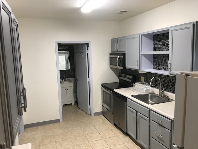 Kitchen-1a - 101 N 6th Ave