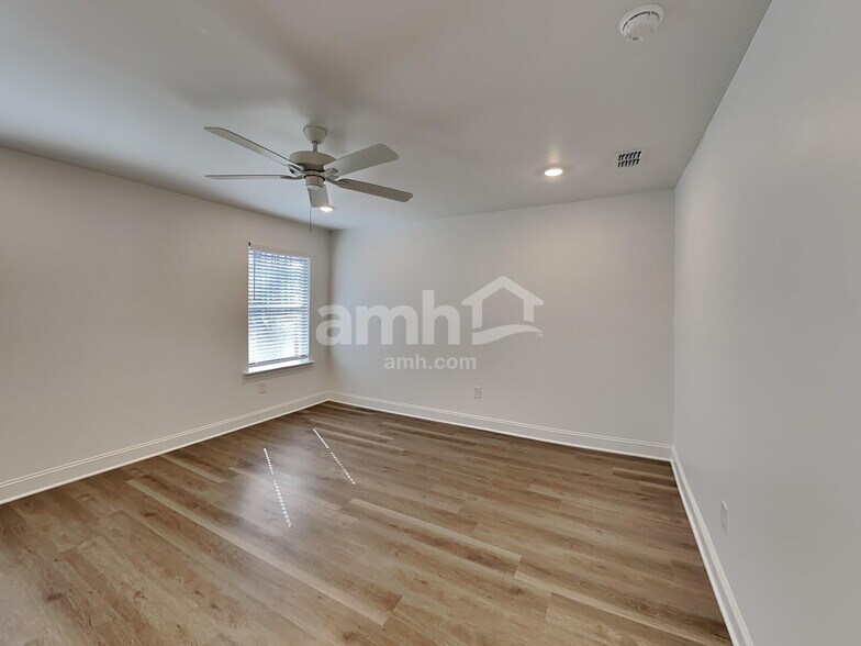 Building Photo - 1469 Aquamarine Dr