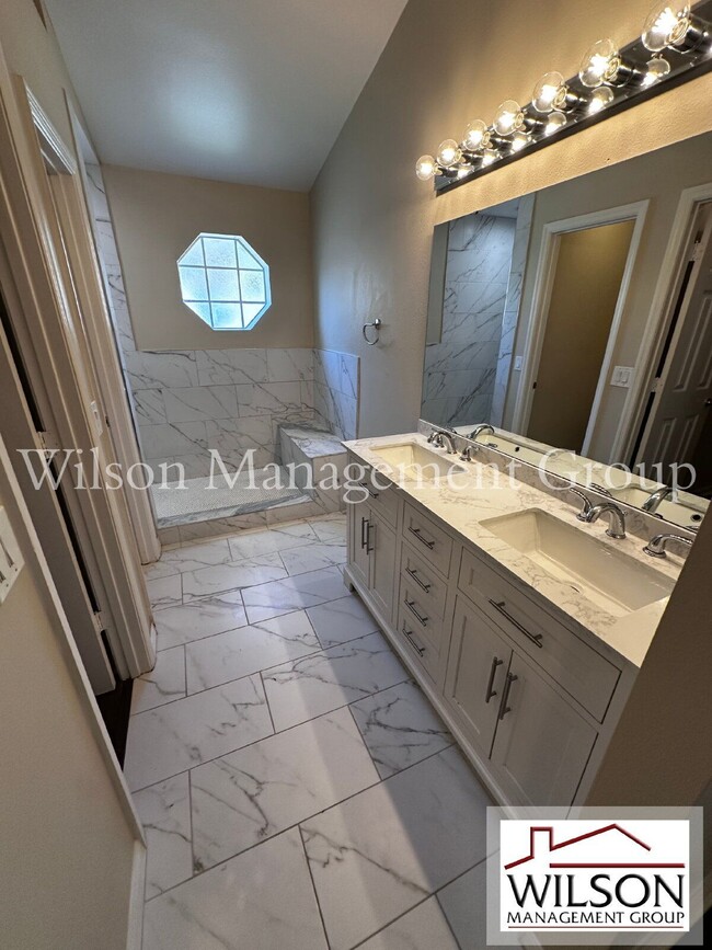 Building Photo - 2843 Crofton Way