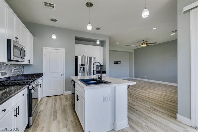 Building Photo - 6538 Grand Concourse St