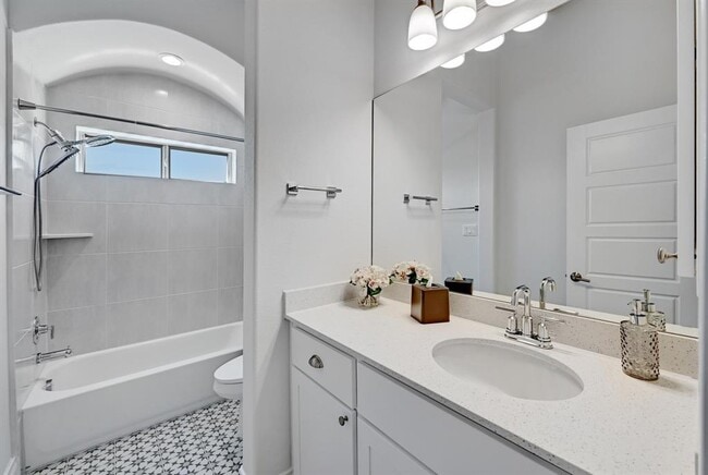 Building Photo - 4809 Serene Hills Dr