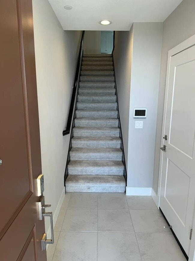 Building Photo - 1416 Venice Ter