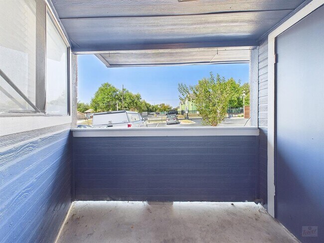 Building Photo - 2500 Burleson Rd