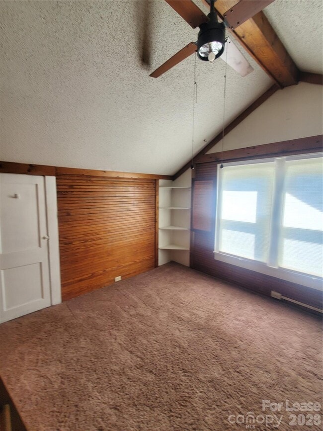 Building Photo - 1435 Davie Ave