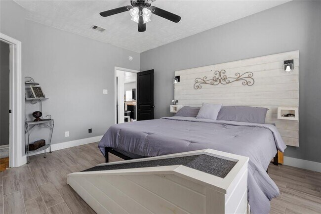 Building Photo - 7529 Topaz Way