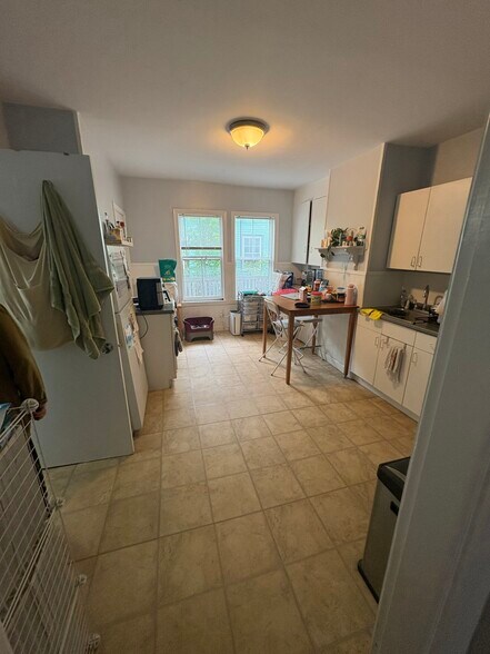 Primary Photo - 38 Fairfield St