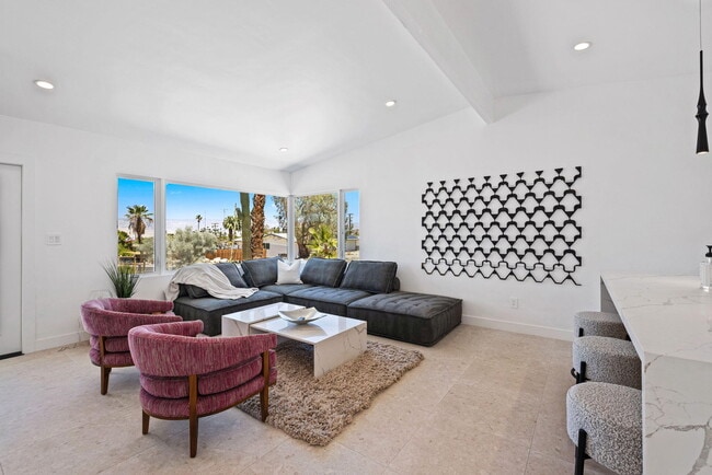 Building Photo - 38951 Bel Air Dr