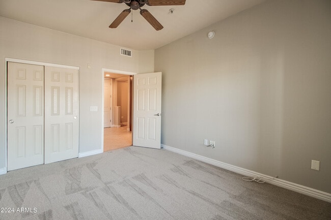 Building Photo - 5450 E Deer Valley Dr