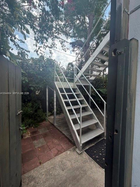 Building Photo - 4230 SW 11th St