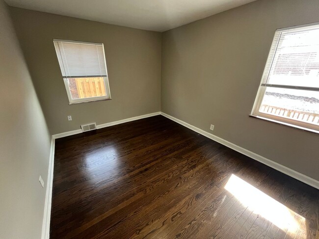 Building Photo - 1809 Bluefield Pl