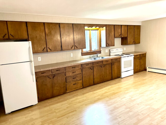 Building Photo - In-Law Suite