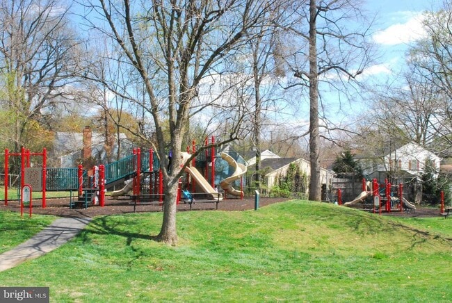 Building Photo - 1015 Veirs Mill Rd