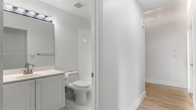Building Photo - 8688 Via Ancho Rd
